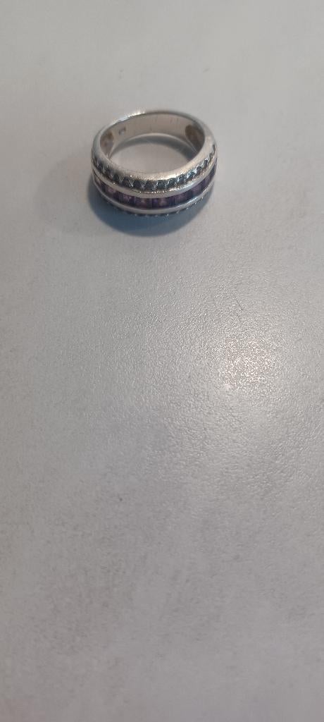 Zilveren ring met paarse stenen, Bijoux, Sacs & Beauté, Bagues, Enlèvement ou Envoi, Comme neuf, 17 à 18, Violet