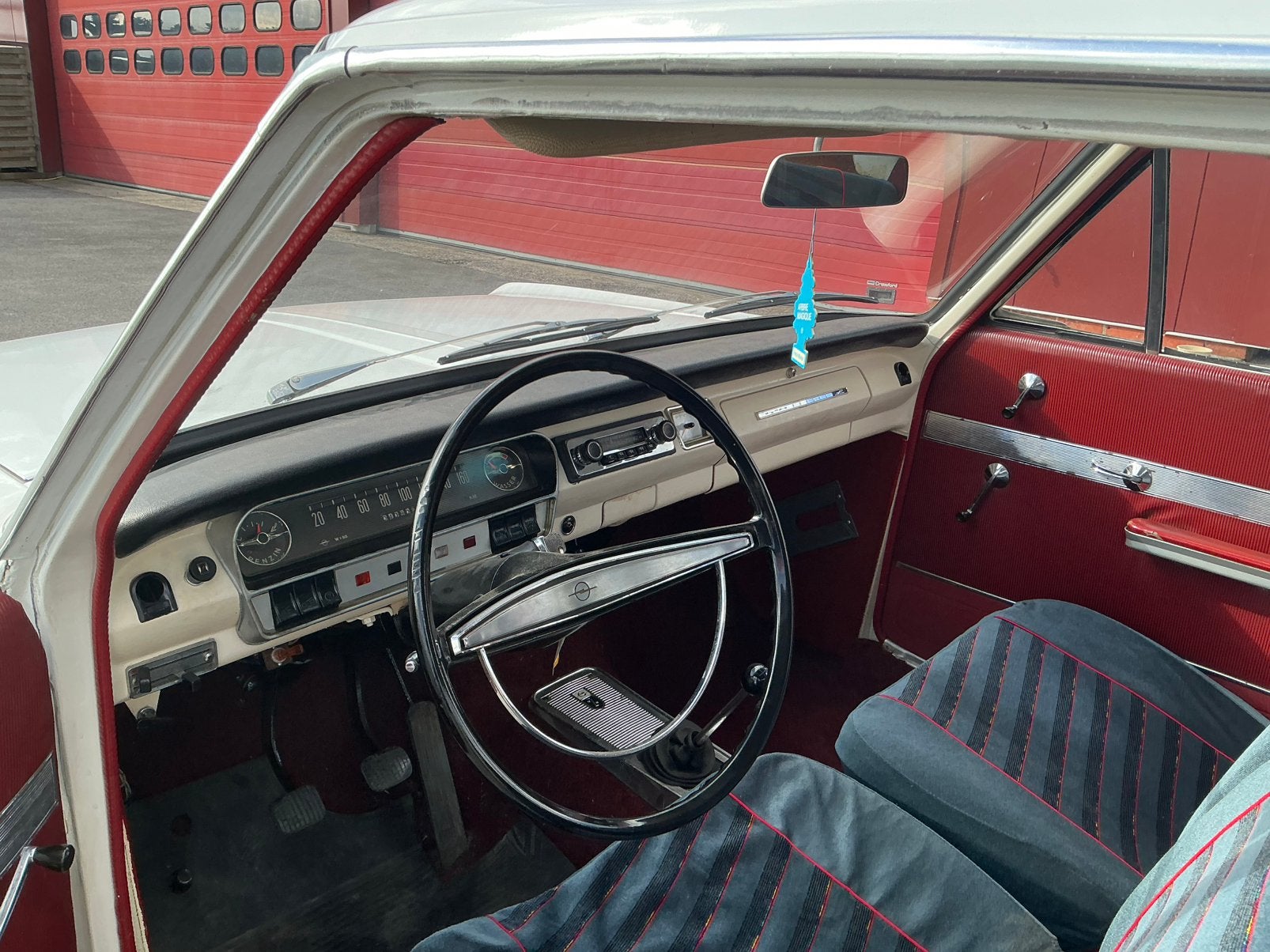 Oldtimer 1964, Auto's, Achterwielaandrijving, Overige bekleding, Wit, Grijs
