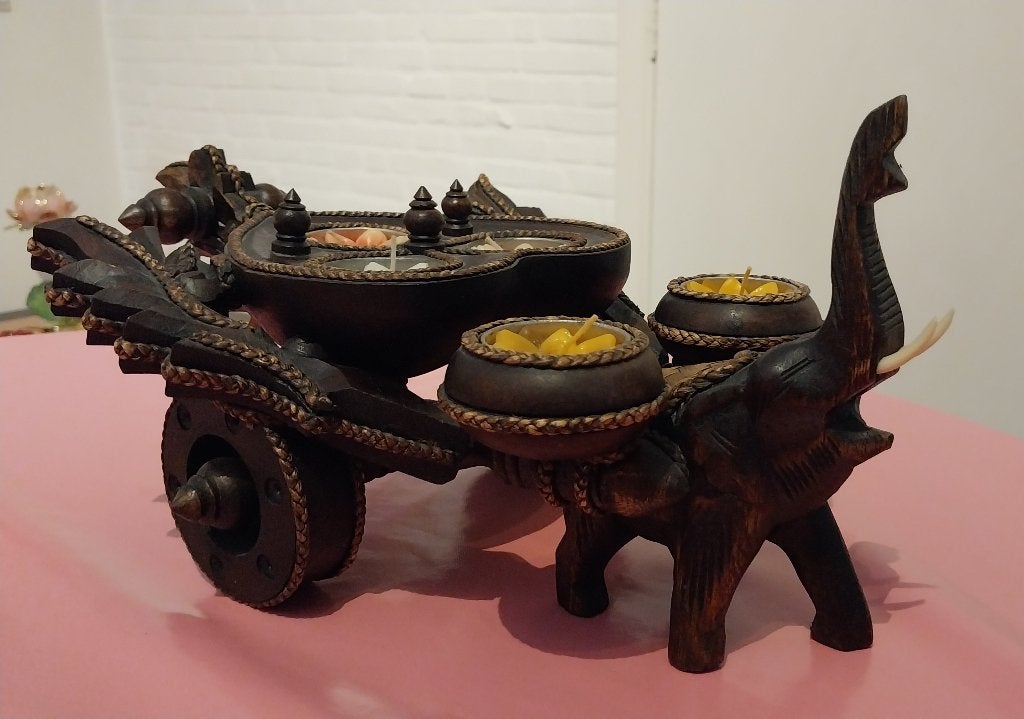 Boeddha deco,Buddha houten olifantenkar met kaarsen,Thailand, Neuf, 17 cm, Enlèvement ou Envoi, Bois
