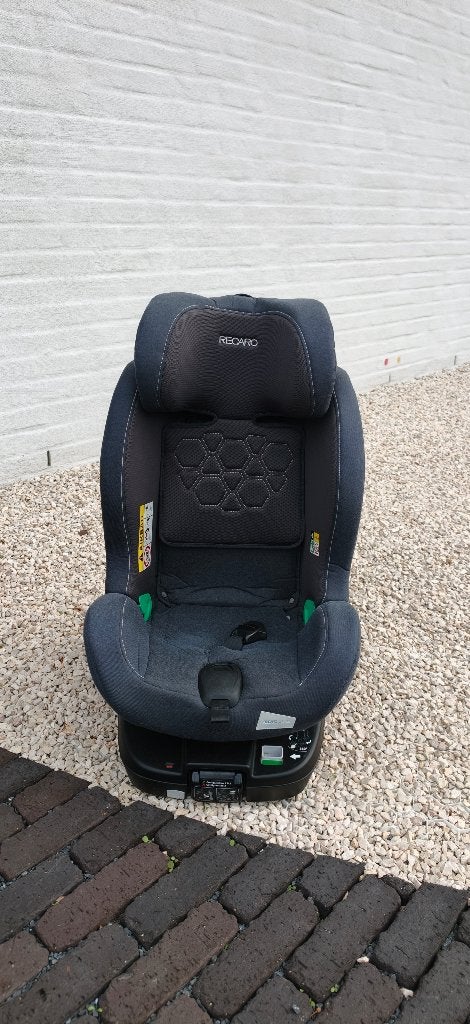 RECARO Salia 125 Fibre Black, 2022., draaibaar (als nieuw), Ophalen, Zo goed als nieuw, Zijbescherming, Isofix