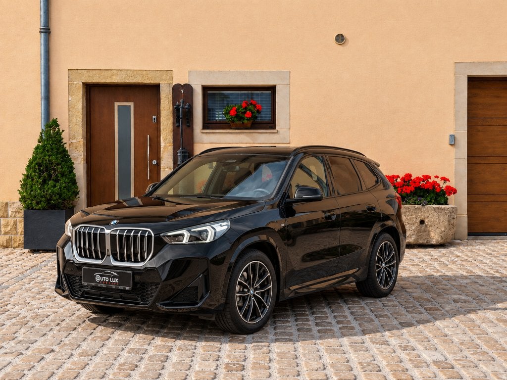 BMW X1 sDrive20d M Sport/Pano/Massage/Harman/Attelage, Autos, Achat, 1800 kg, Euro 6, Entreprise