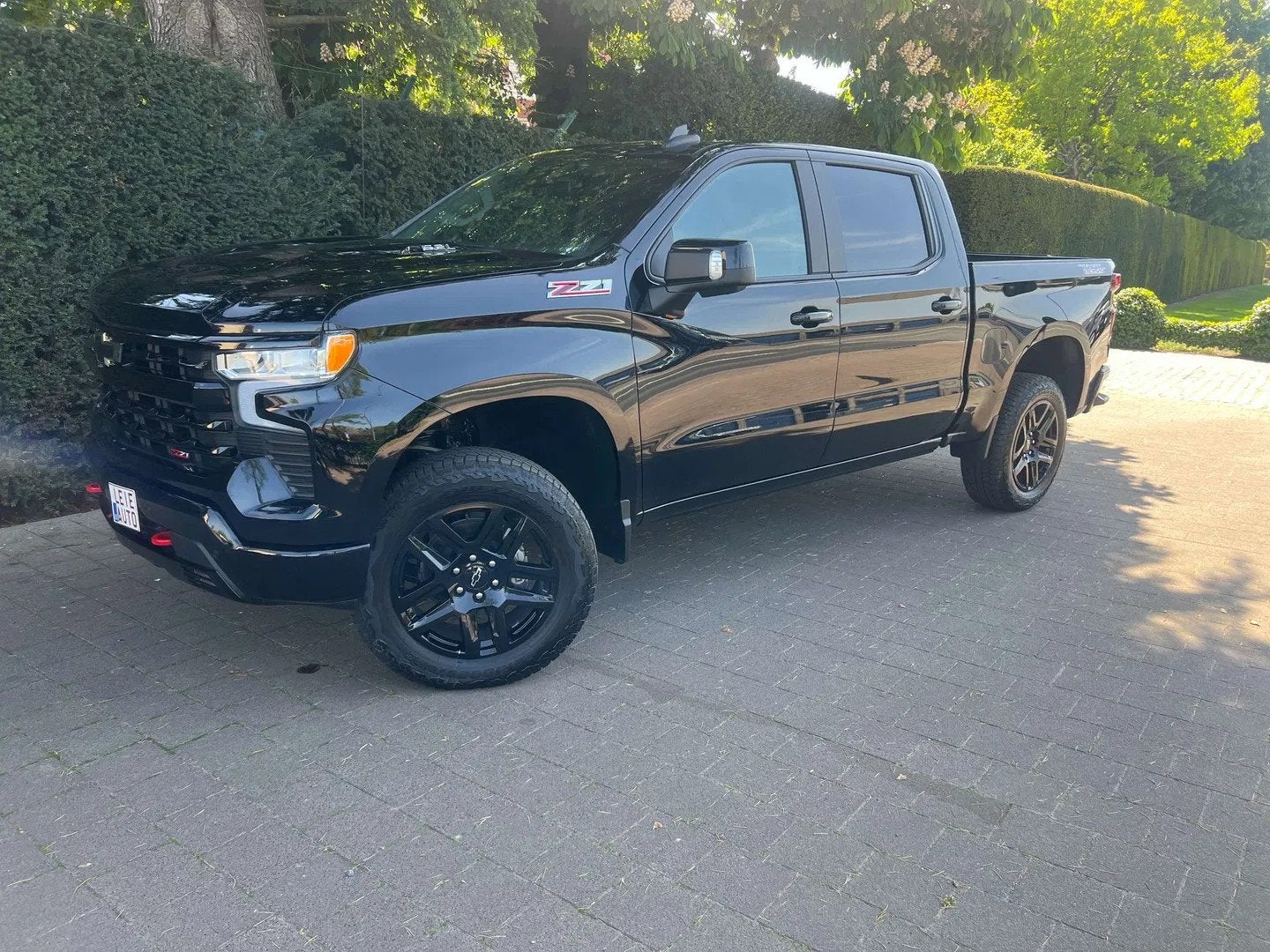 Chevrolet Silverado Trail Boss 6.2L V8 €59.900,-excl btw., Auto's, Automaat, Zwart, Silverado, 5 zetels