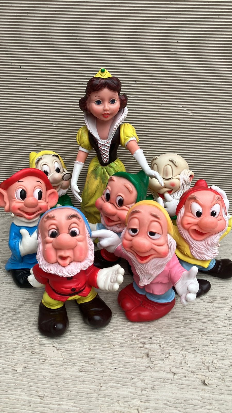 Blanche Neige en plastique Ledra + 7 nains, années 1960, Enlèvement ou Envoi, Utilisé