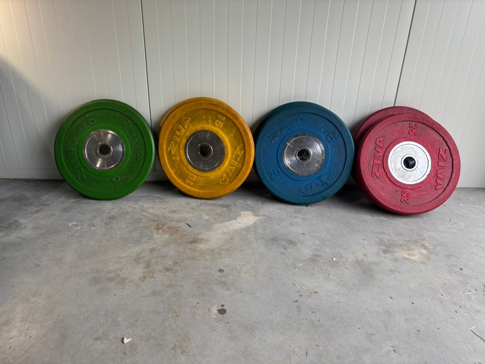 140 kg ziva gekleurde training bumperplates - meerdere sets, Sport en Fitness, Ophalen, Zo goed als nieuw