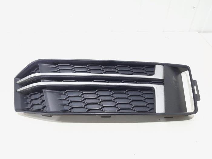 Pare-chocs grille d'un Audi A4, -, 3 mois de garantie, Audi, Utilisé
