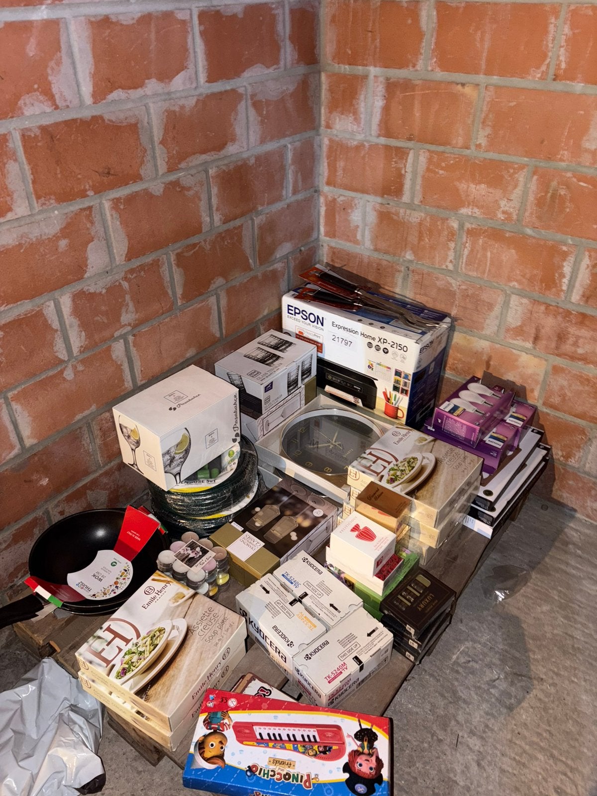 PALLETVERKOOP NIEUW GOEDEREN, Enlèvement