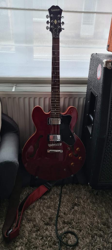 Epiphone Dot en Harley Benton SC-Junior Vintage Sunburst, Muziek en Instrumenten, Snaarinstrumenten | Gitaren | Elektrisch, Gebruikt