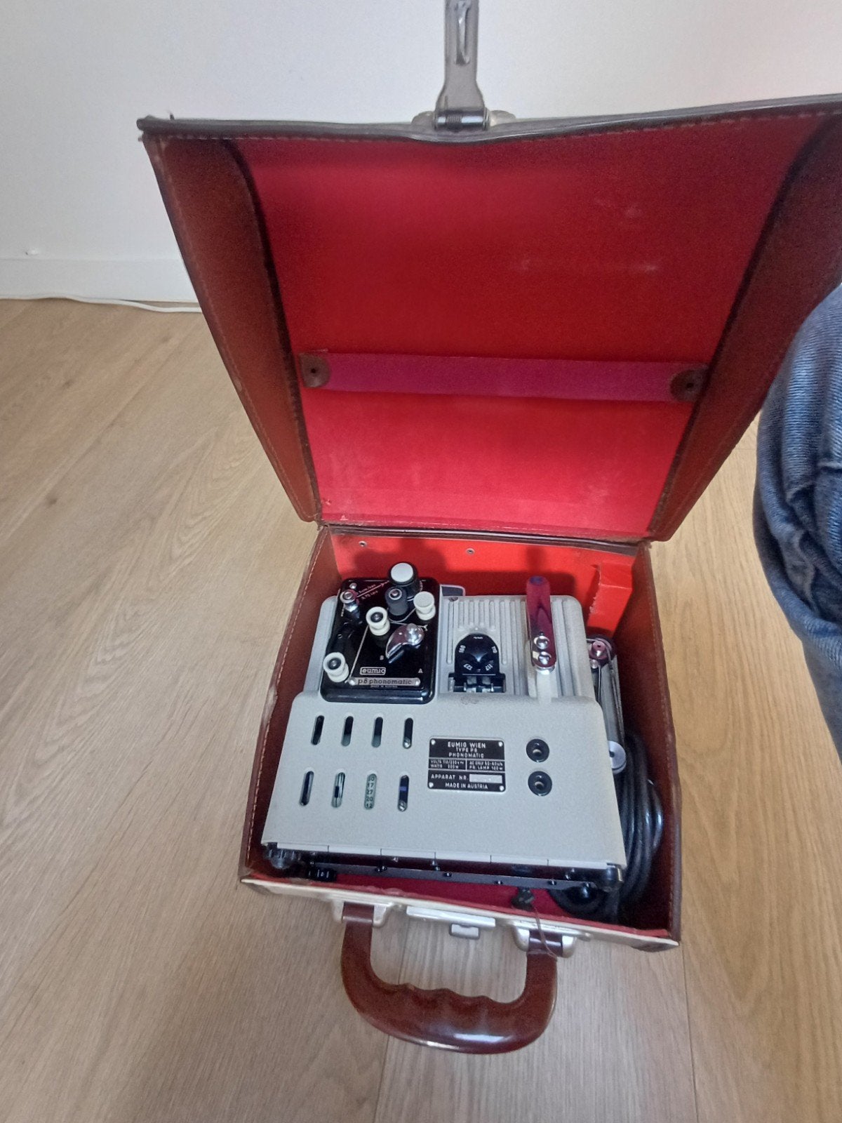 projecteur 8mm emig, Enlèvement ou Envoi