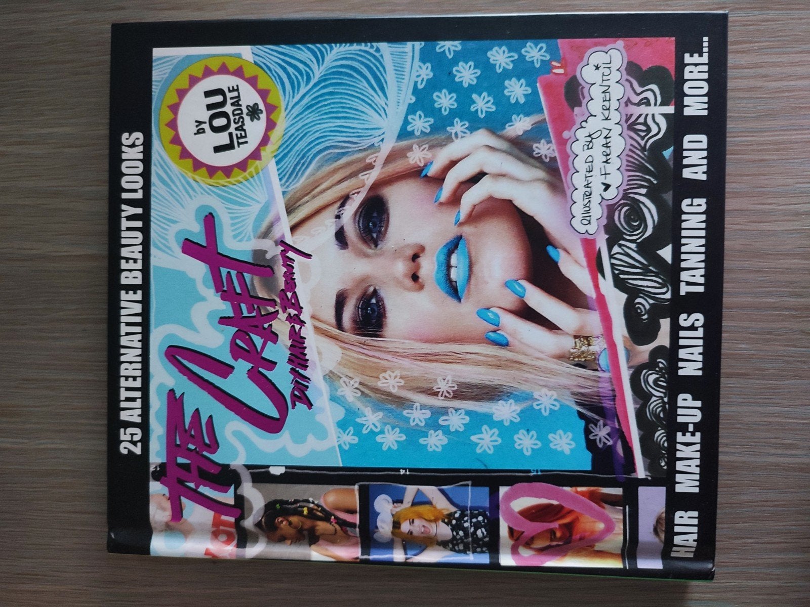 Beauty boek, Enlèvement