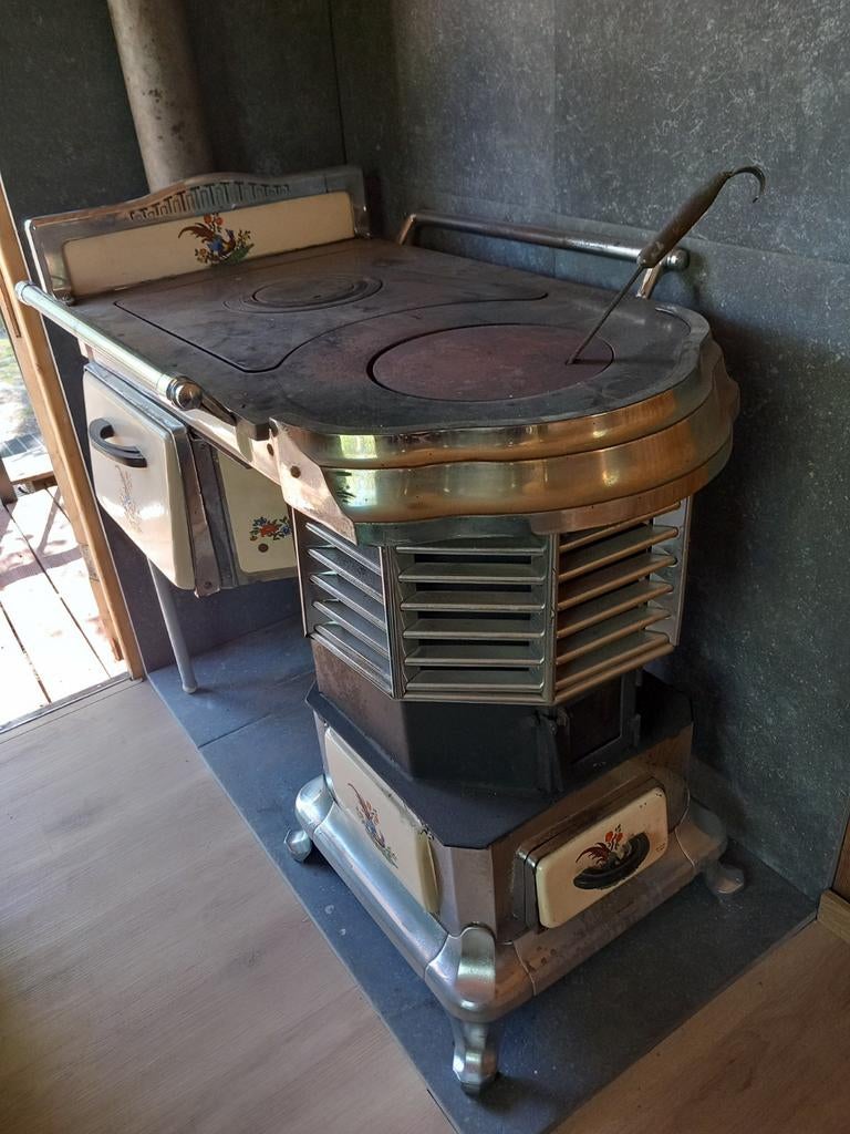 Hout en kolenkachel. Antique leuvense stoof.8, Ophalen, Gebruikt, Vrijstaand, Hout