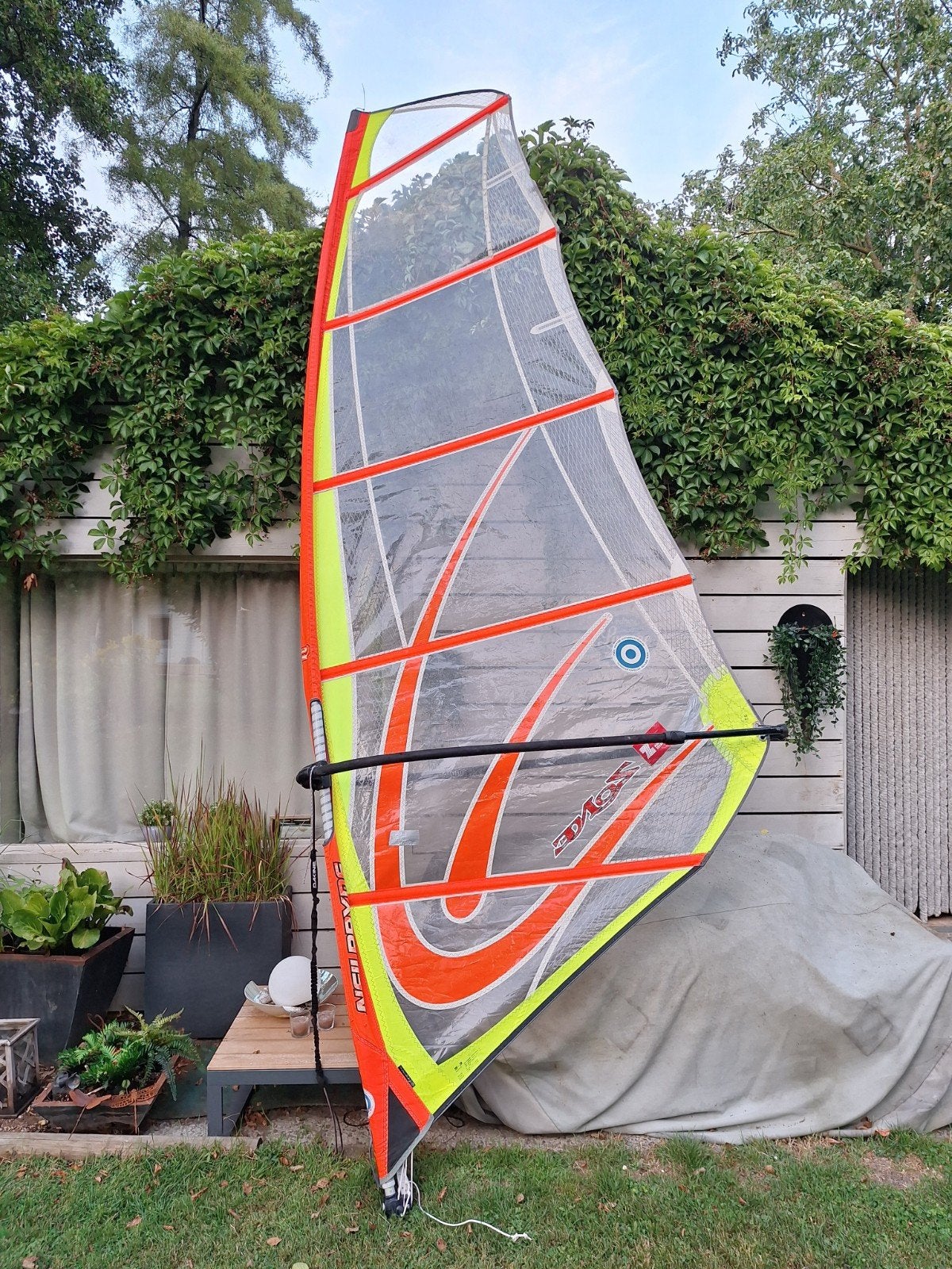 Neil Pryde Zone 5.3 + Boom Nord, Sports nautiques & Bateaux, Planche à voile, Enlèvement, Neilpryde, Voile, Avec wishbone