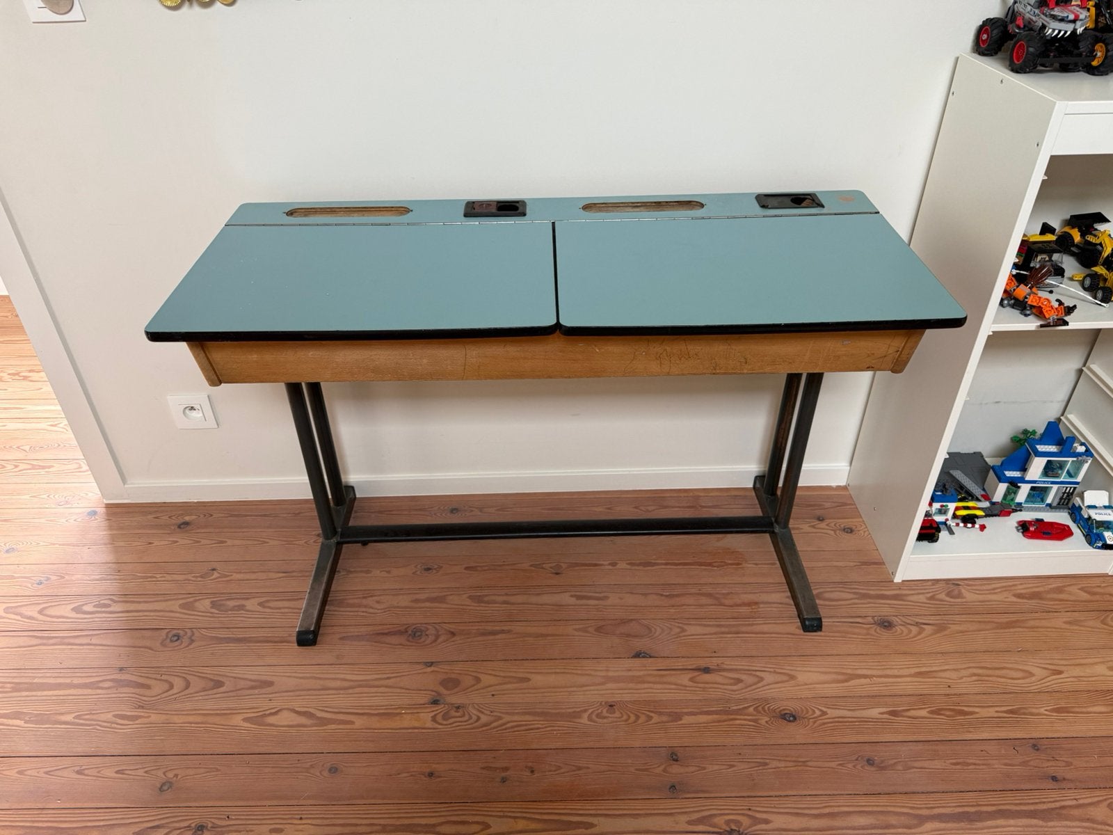 Kinder lessenaar - 5-8 jaar, Ophalen, Opbergruimte, Gebruikt, 110 cm