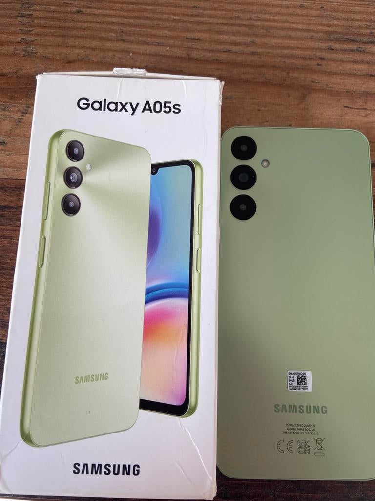 Samsung a05s ou échange contre médicaments, Enlèvement, Comme neuf