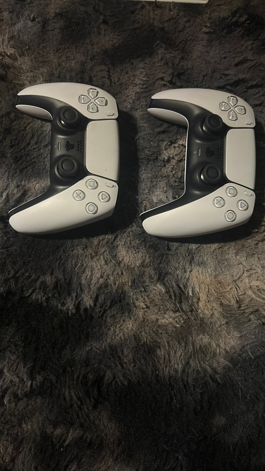 PS5 Slim Digital Edition 1 To + 2 manettes originales, Enlèvement, Comme neuf, Playstation 5
