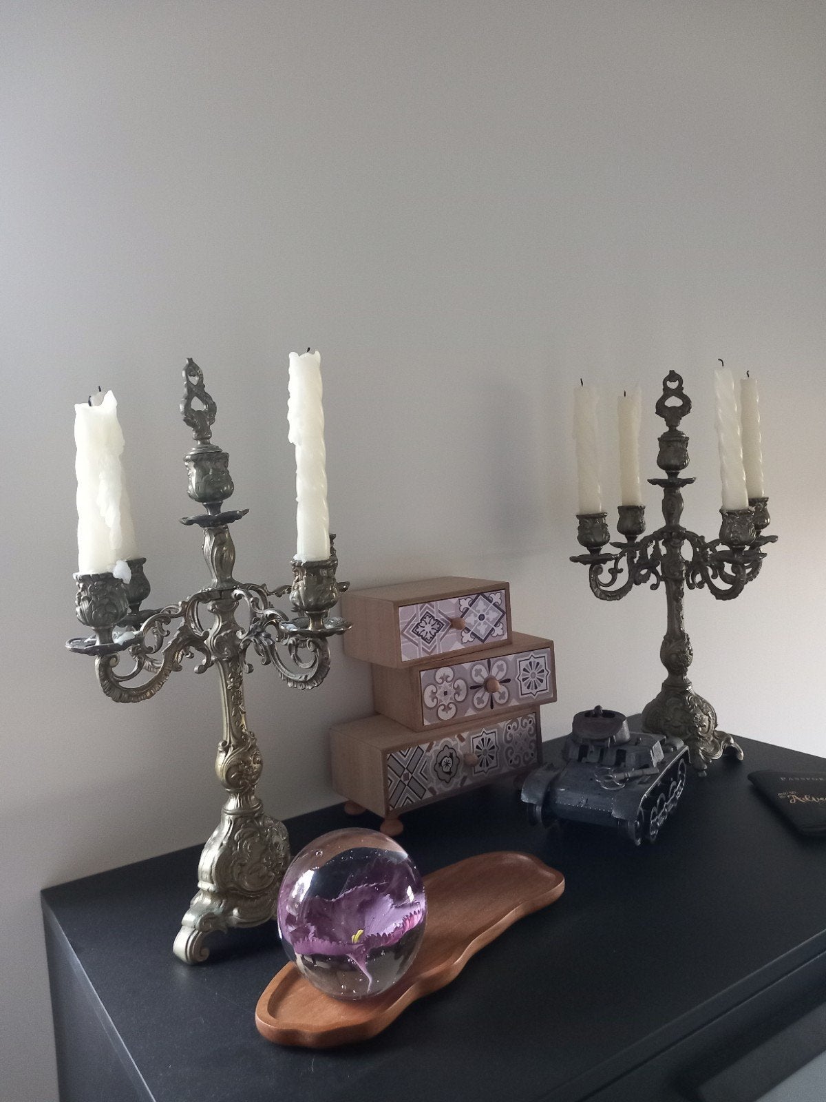 2 magnifiques chandeliers en bronze, Antiquités & Art, Enlèvement ou Envoi, Bronze