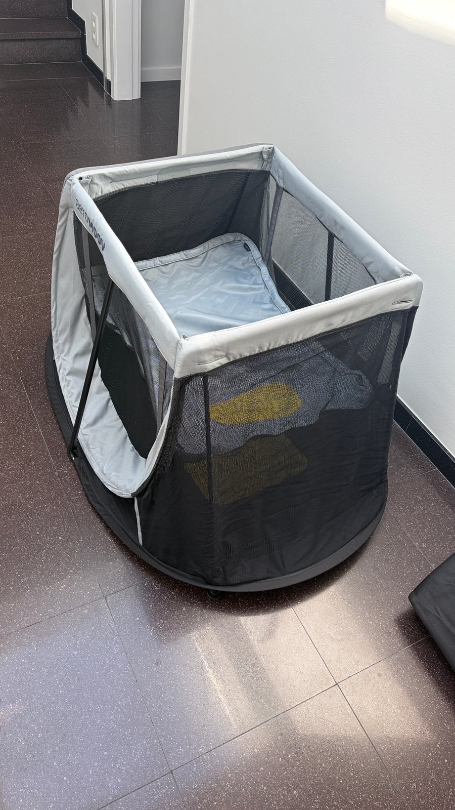 Aeromoov reisbedje, Kinderen en Baby's, Kinderkamer | Bedden, Ophalen, Gebruikt, Minder dan 140 cm, Matras