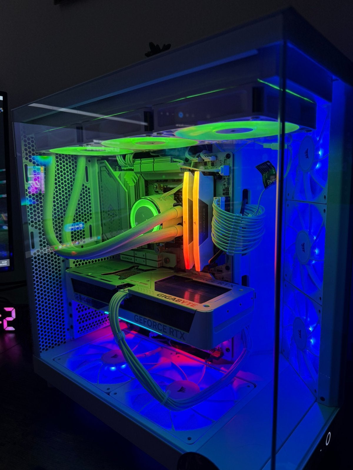 Rtx 5070 Full White., Computers en Software, Desktop Pc's, Ophalen, 32 GB, Zo goed als nieuw, Gaming