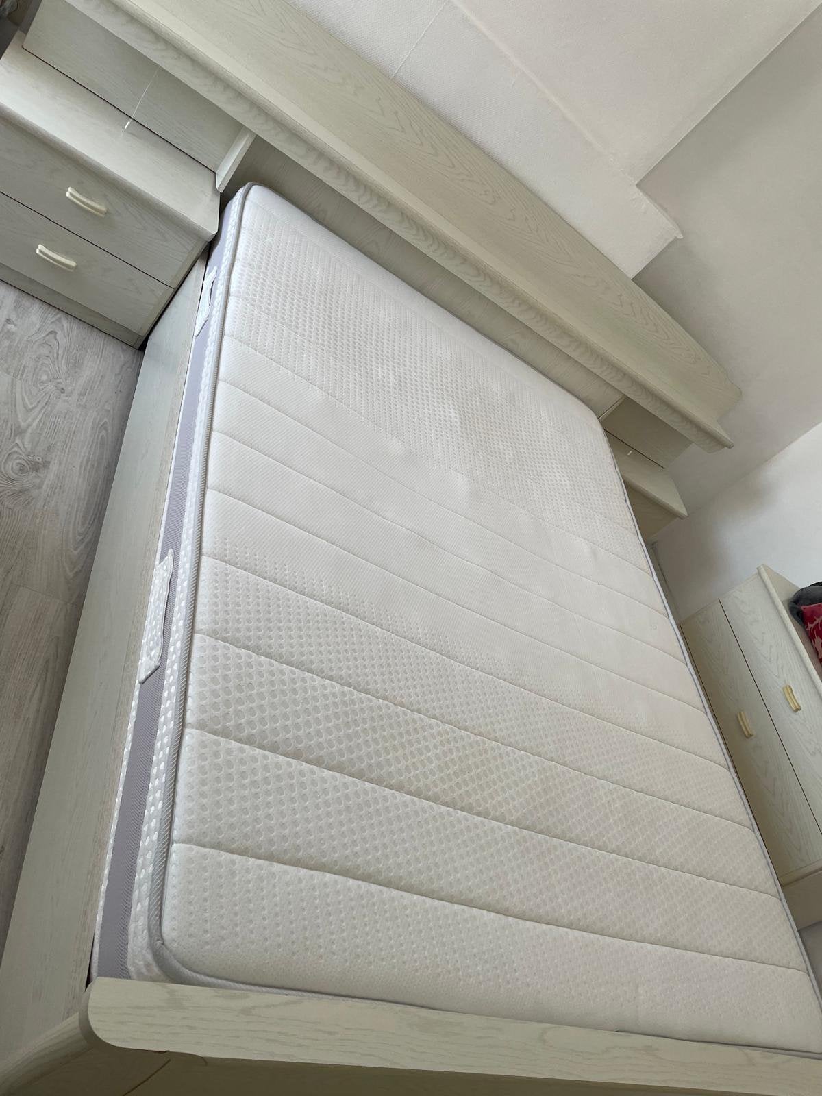 Chambre à coucher + matelas, Ophalen, Zo goed als nieuw