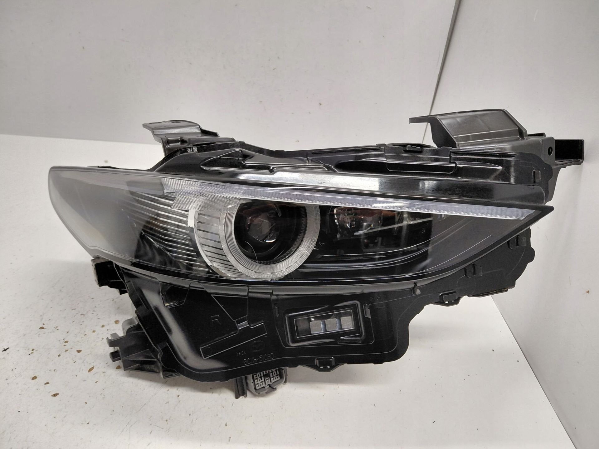 Mazda 3 IV BP Lift Full Led Koplamp BCJH_51030, Shinchi, Fuchu-Cho 3-1
730-8670  Hiroshima, Mazda Motor Corporation, Info@mazda.co.jp