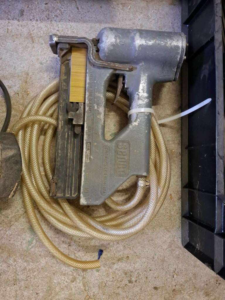 Cloueuse Samco, Enlèvement