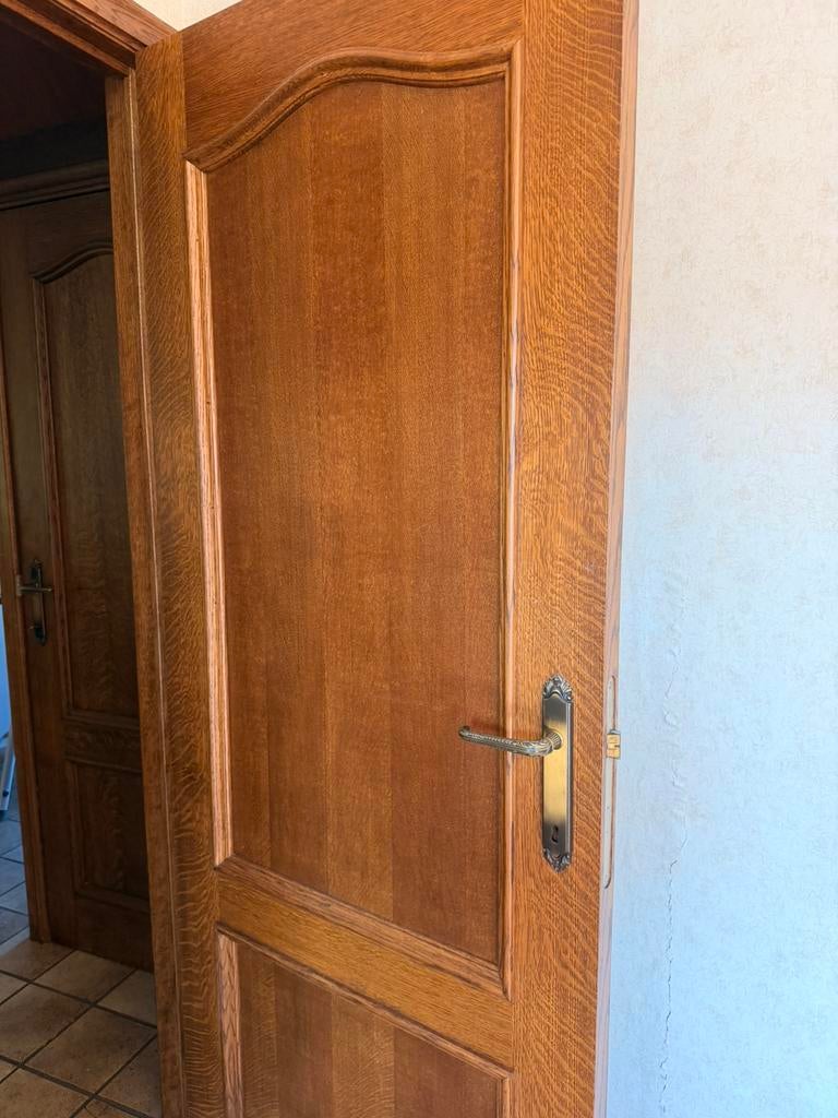 Binnendeur met kader Meranti, stevig 8 bescikbaar, Doe-het-zelf en Bouw, Ophalen, Zo goed als nieuw, Binnendeur