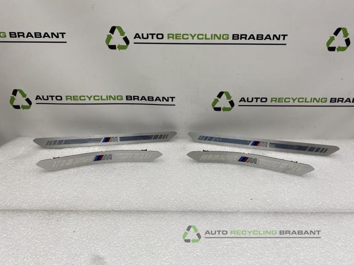 Bande décorative d'un BMW X5, -, 3 mois de garantie, Utilisé, -