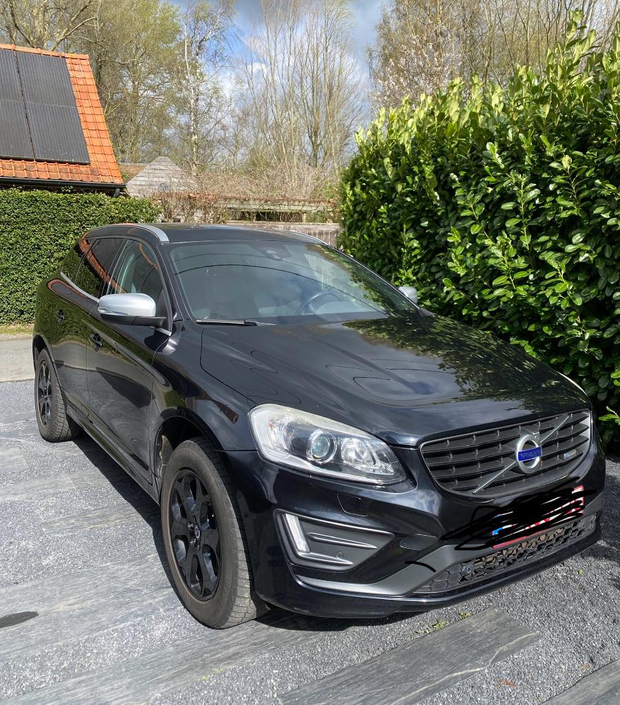 Volvo XC60 Momentum R-Design Geartronic, Auto's, Volvo, Automaat, Parkeersensor, Particulier, SUV of Terreinwagen