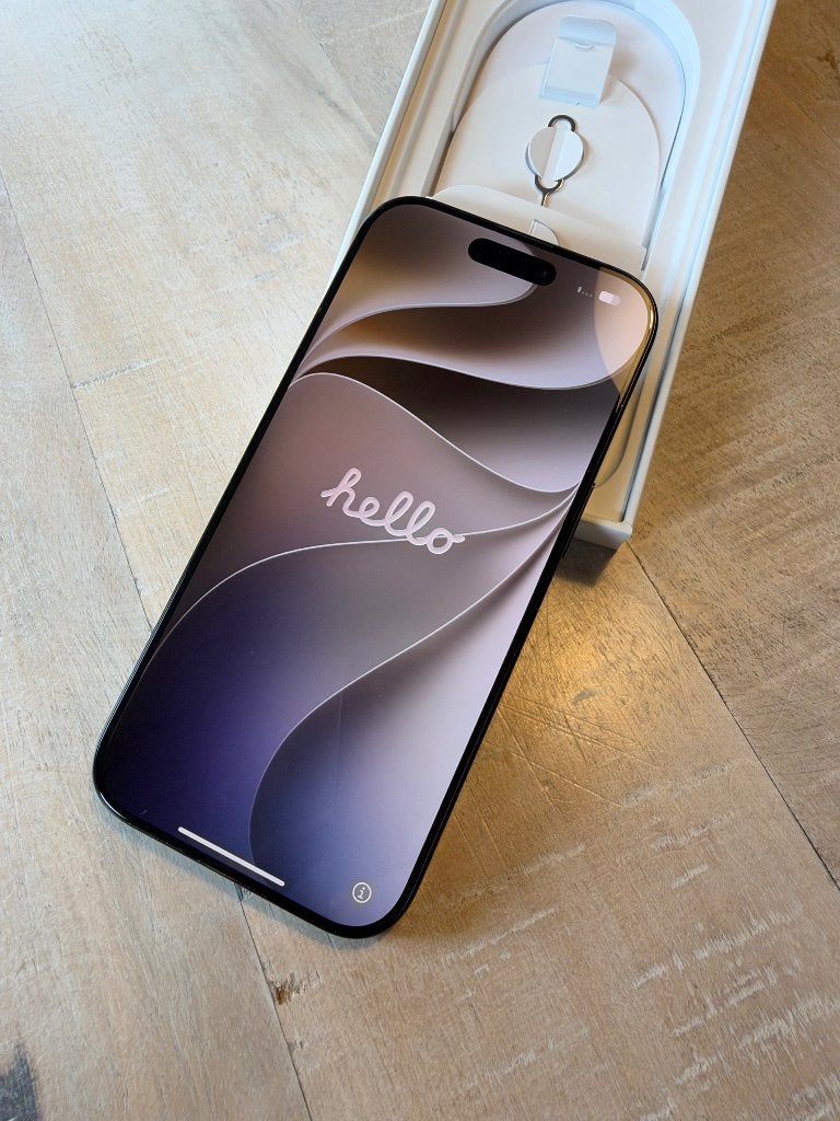 iPhone 16 Pro - 256GB Zwart, Enlèvement ou Envoi, Comme neuf, Sans abonnement, Sans simlock