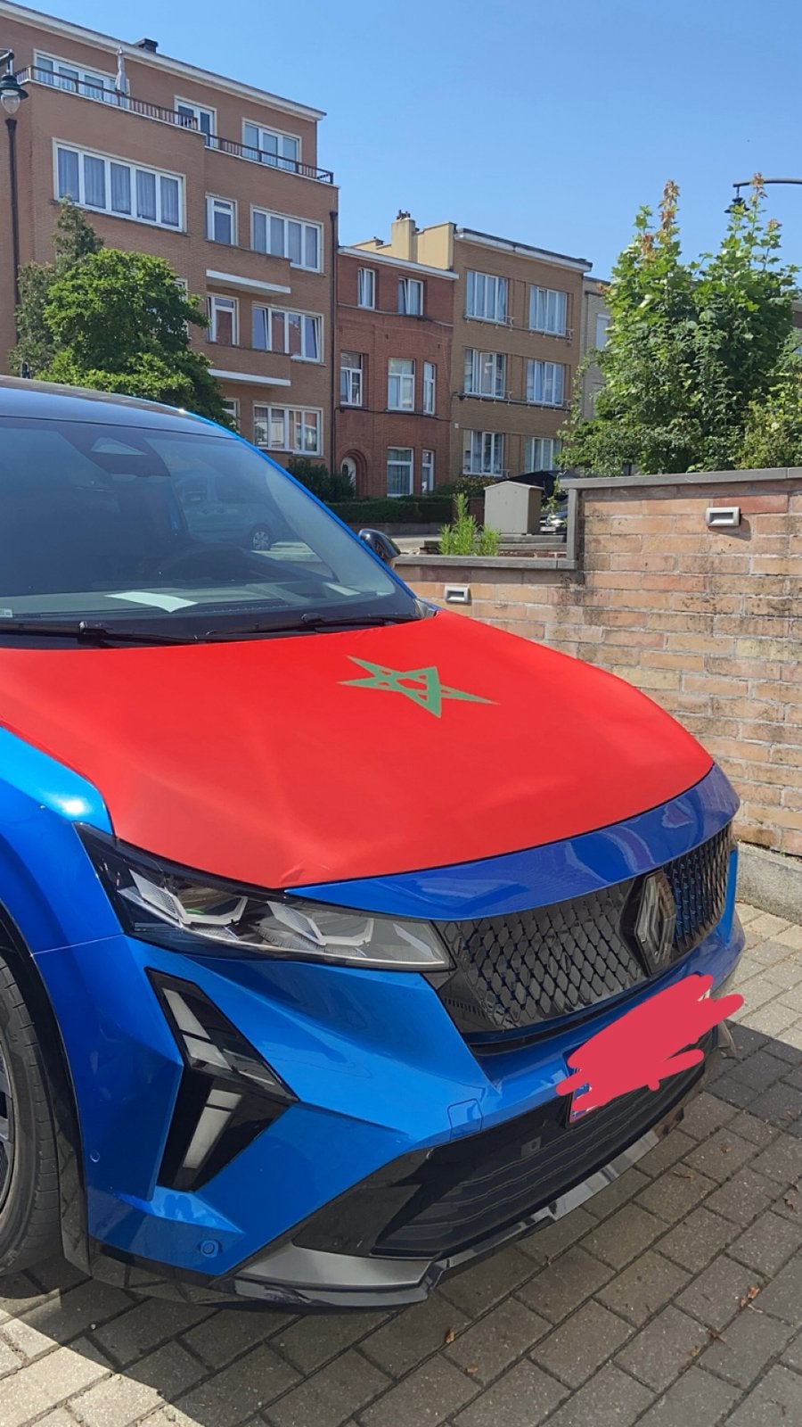Drapeau Pour capot, Enlèvement