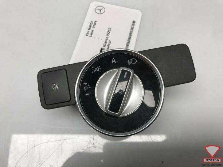 interrupteur d' clairage mercedes classe e w212, Mercedes-Benz AG, Mercedes-Benz, Utilisé, Mercedesstrasse 120
70372  Stuttgart, DE