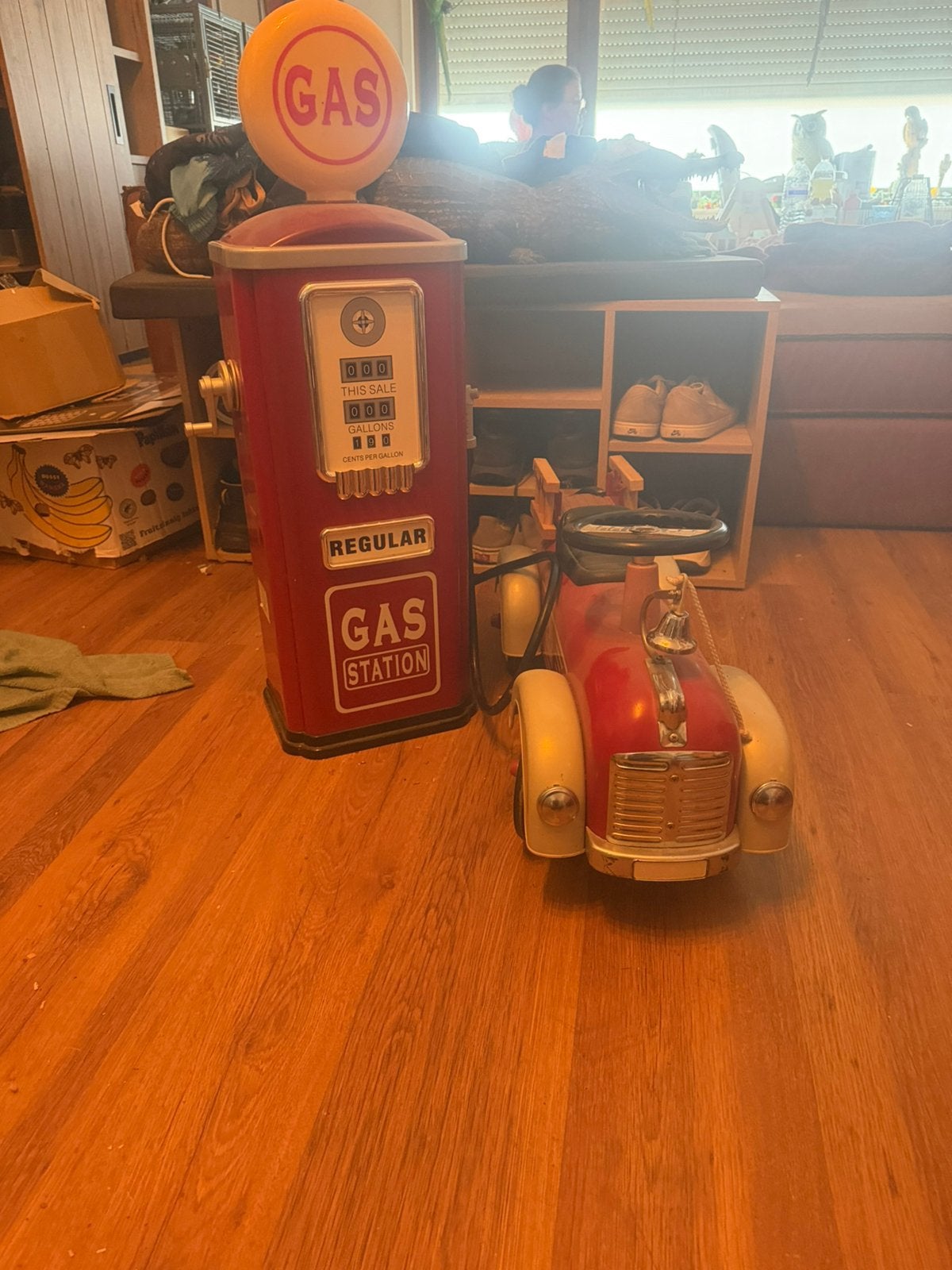 Loopauto met pompstation, Kinderen en Baby's, Ophalen, Zo goed als nieuw