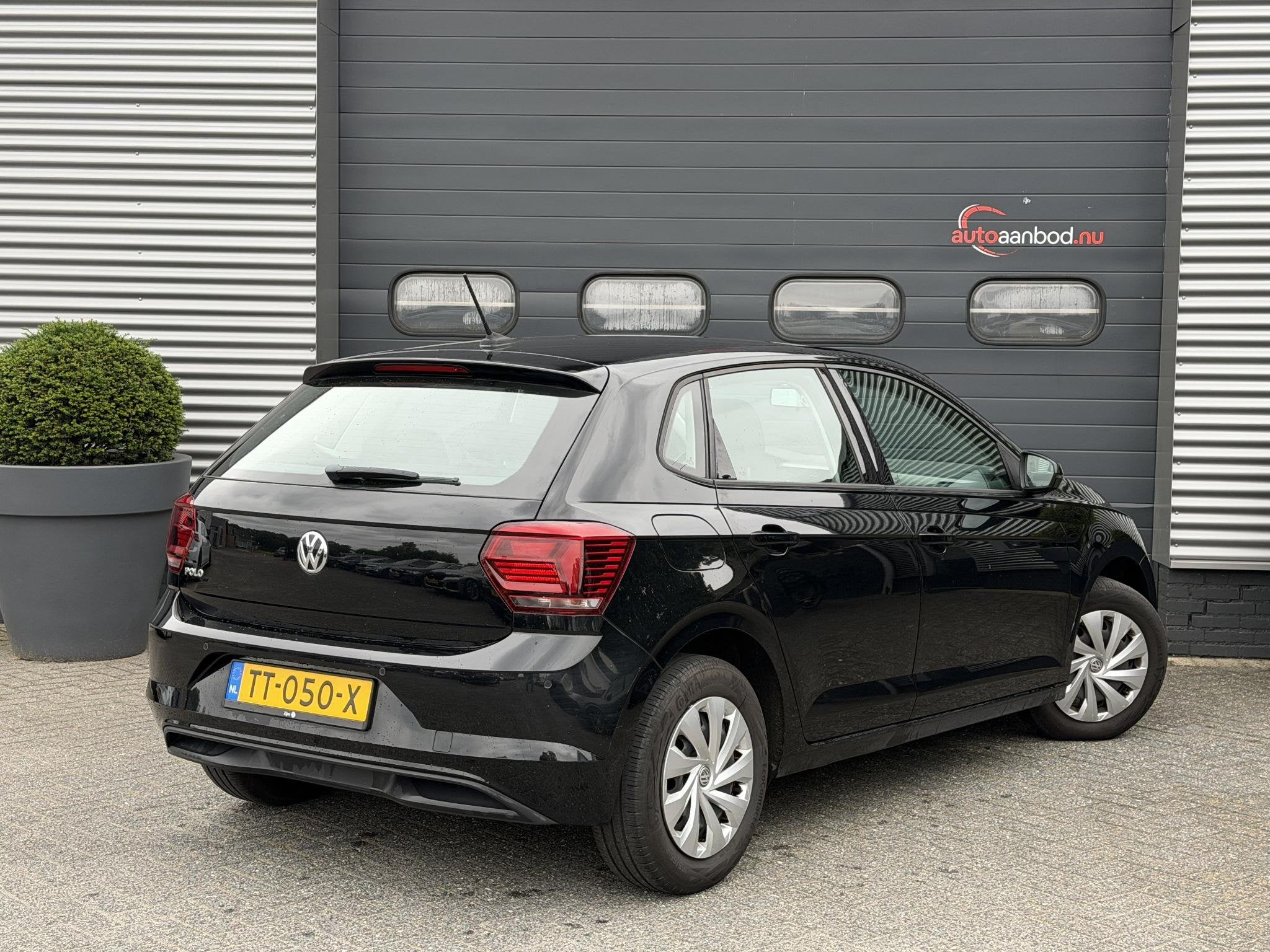Volkswagen Polo 1.0 TSI Comfortline, Autos, Achat, Euro 6, Boîte manuelle, Noir