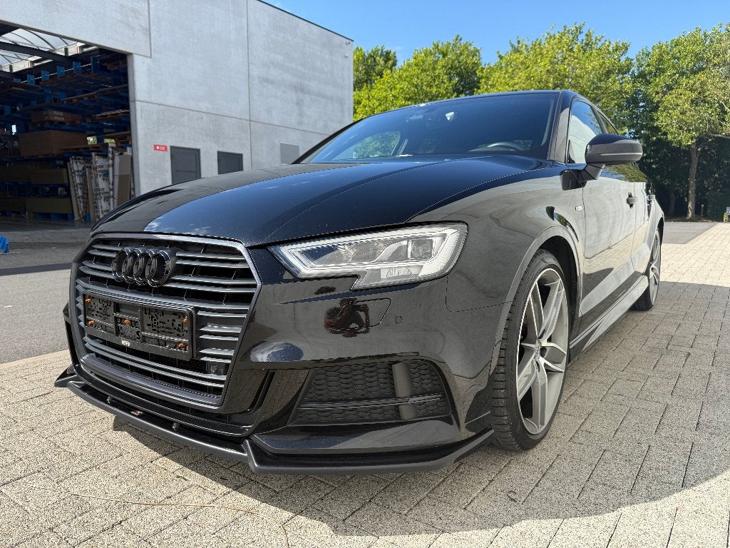 Audi A3 35 TFSI S-line Limousine, Auto's, Audi, Voorwielaandrijving, 1498 cc, 4 cilinders, Zwart
