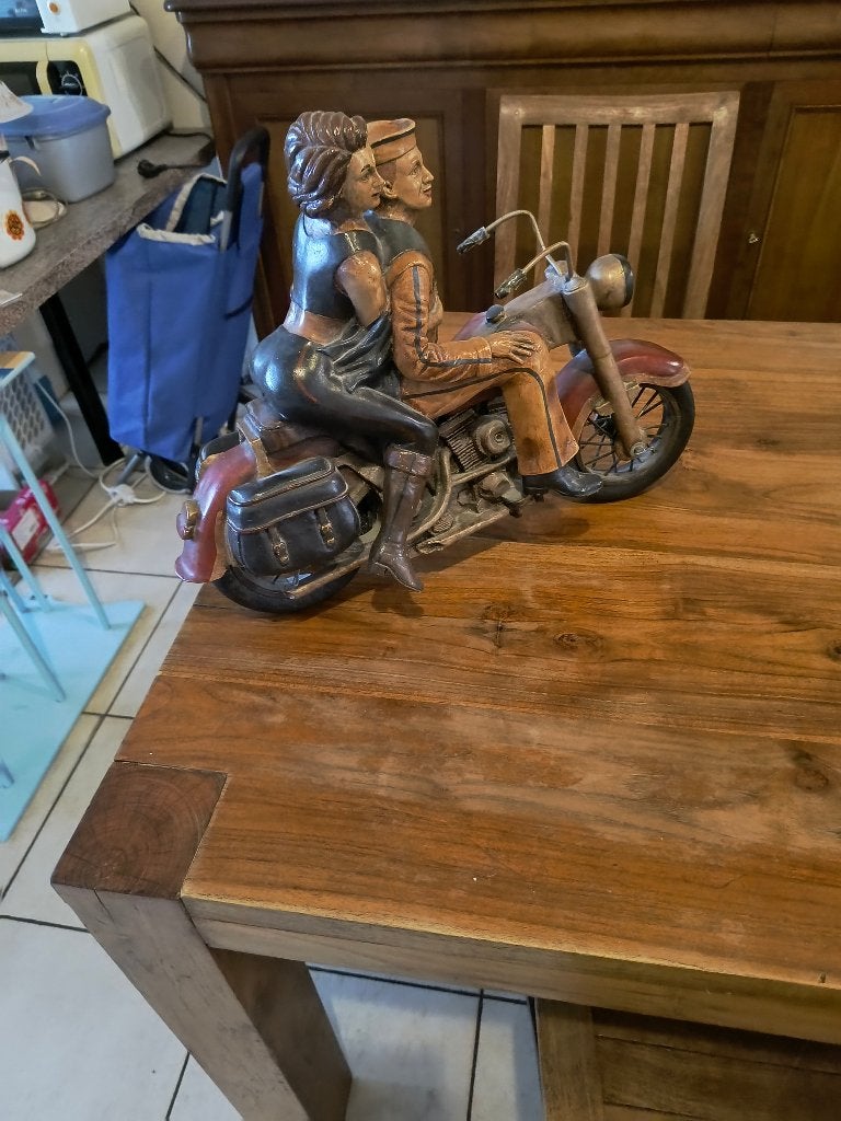 houten harly davidson  met  manentjes van tunder burt, Antiek en Kunst, Ophalen, Overige onderwerpen, Houtsnijwerk, 50 - 100 cm