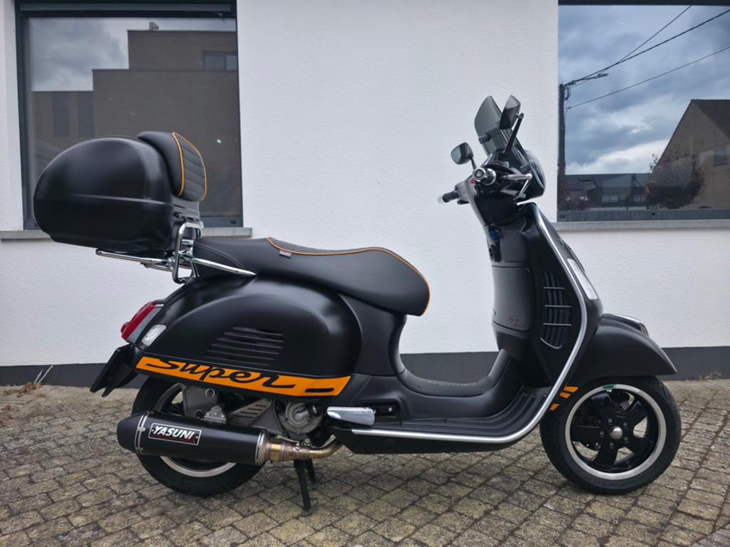 Vespa GTS 125 Supersport - Black Edition - Topconditie*