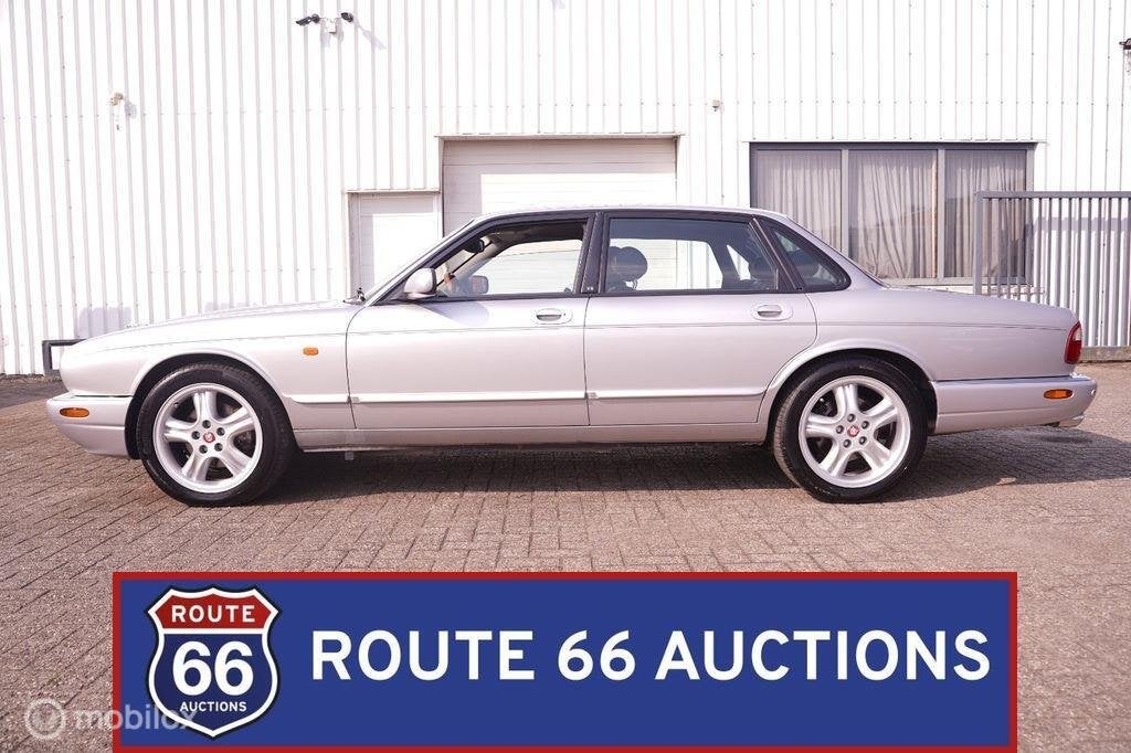 Jaguar XJ8 3.2 Sport | 2002 | Route 66 Auctions, Auto's, Gebruikt, Zwart, XJ, Bedrijf