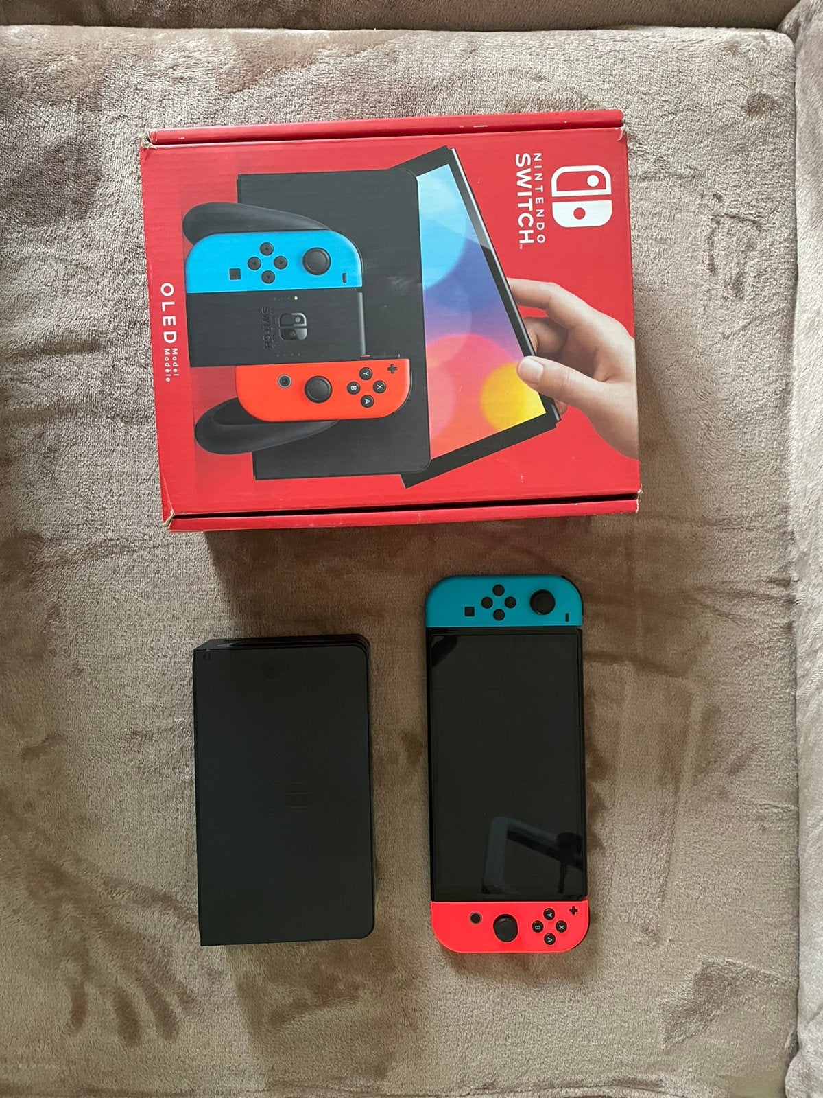 Nintendo Switch OLED (Neon) + Draagtas, Ophalen, Zo goed als nieuw, Met 1 controller, Switch OLED