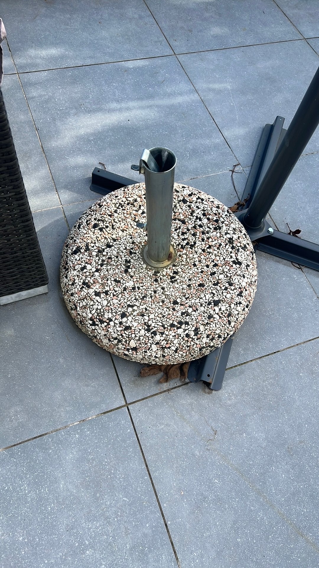 Parasolvoet in steen, Ophalen, Gebruikt, Parasolvoet