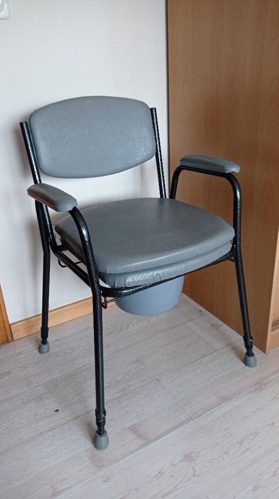 Toiletstoel, Ophalen, Zo goed als nieuw