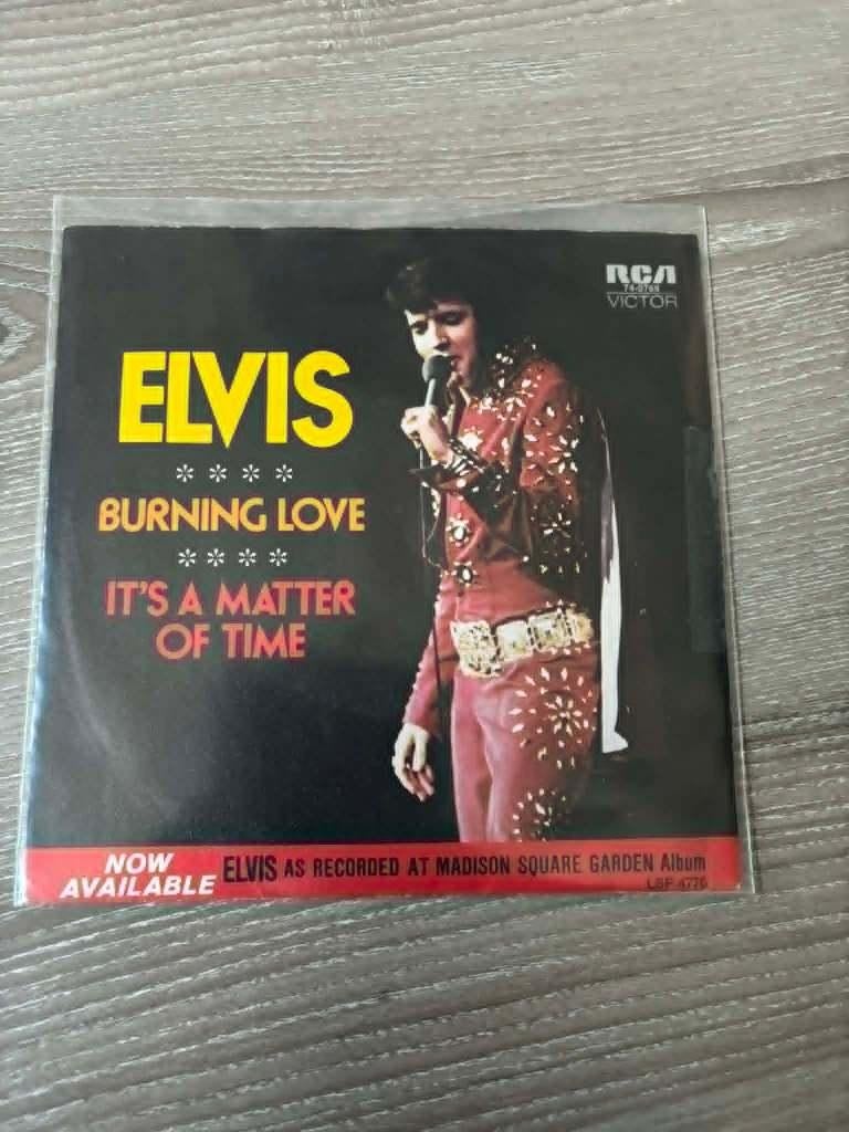 Elvis single, Burning love/it's a matter of time.Duitse pers, Ophalen of Verzenden, Zo goed als nieuw, Rock-'n-Roll, Fotohoes