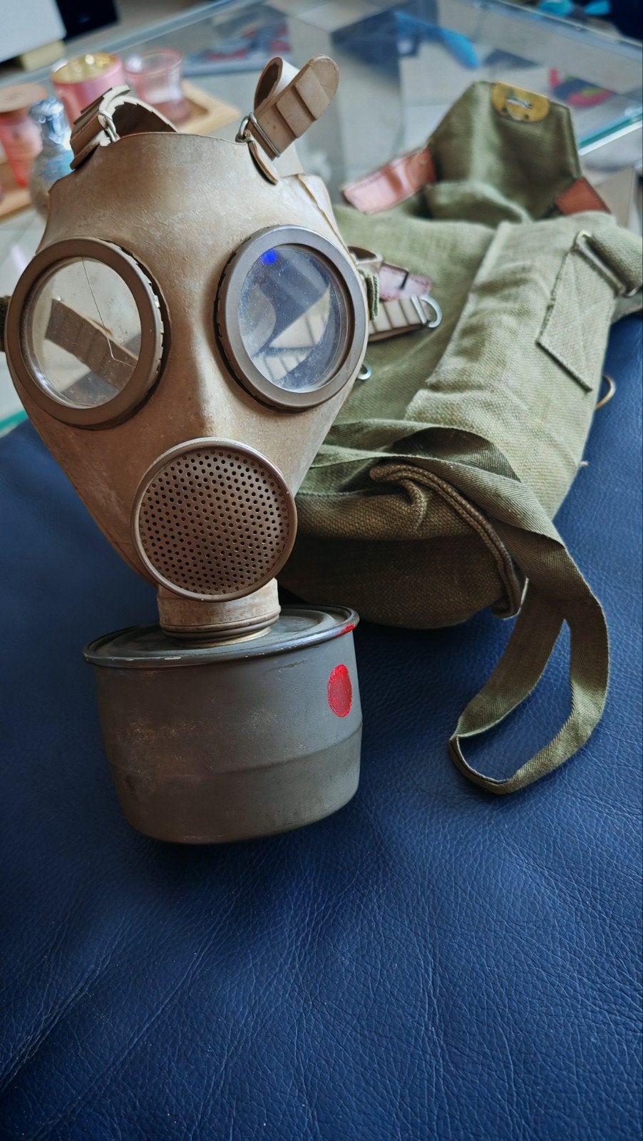 Gasmasker, Ophalen