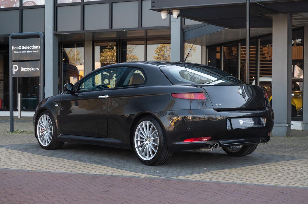Alfa Romeo GT 3.2 V6, Autos, Achat, 176 kW, Beige, Boîte manuelle