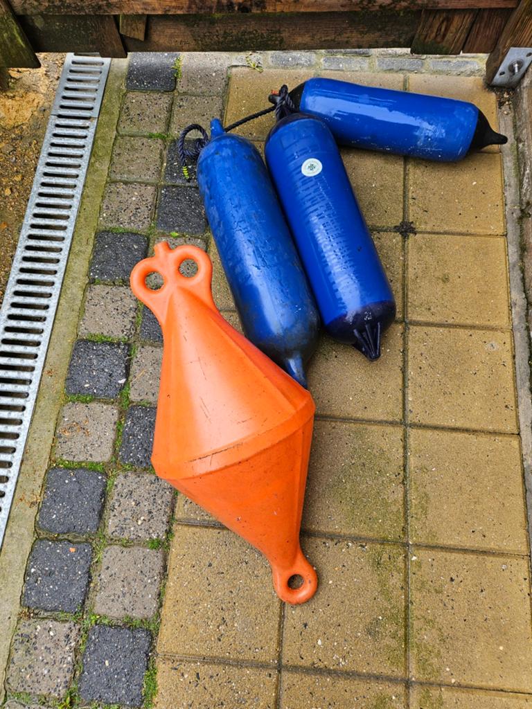 Fenders, Watersport en Boten, Ophalen