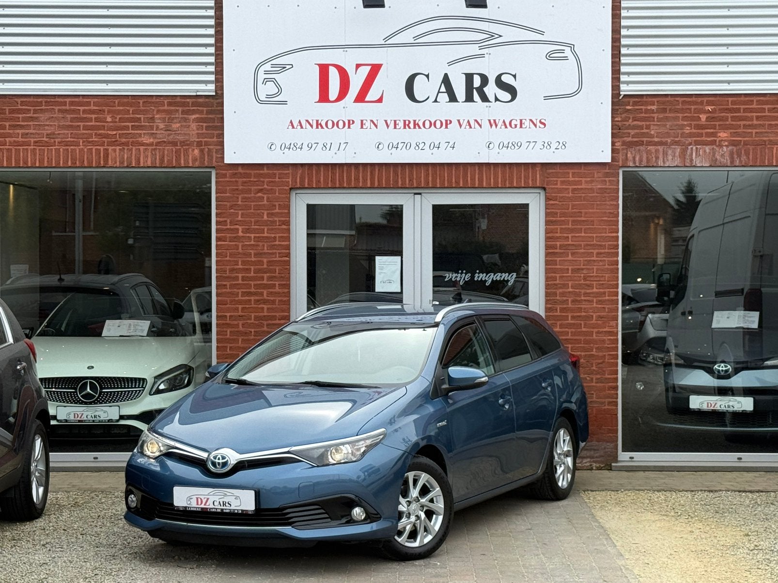 TOYOTA AURIS HYBRID 1.8I 99CH |NAVI | CAMÉRA | KEY LESS |, Autos, USB, Achat, Euro 6, Entreprise