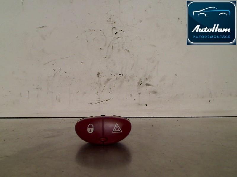 COMMUTATEUR DE FEUX DE DETRESSE Peugeot 206 CC (2D), Utilisé, Peugeot