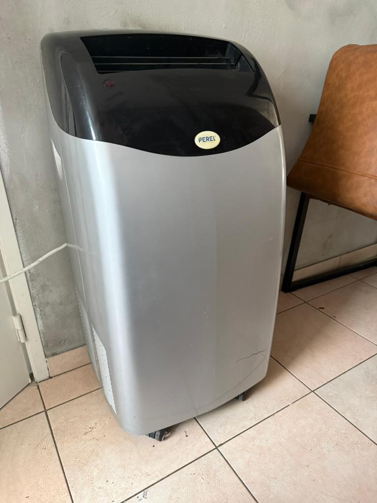 Perel mobiele airco EAC-12 (12.000 BTU), Electroménager, Climatiseurs, Enlèvement, Comme neuf, Climatiseur mobile, Télécommande