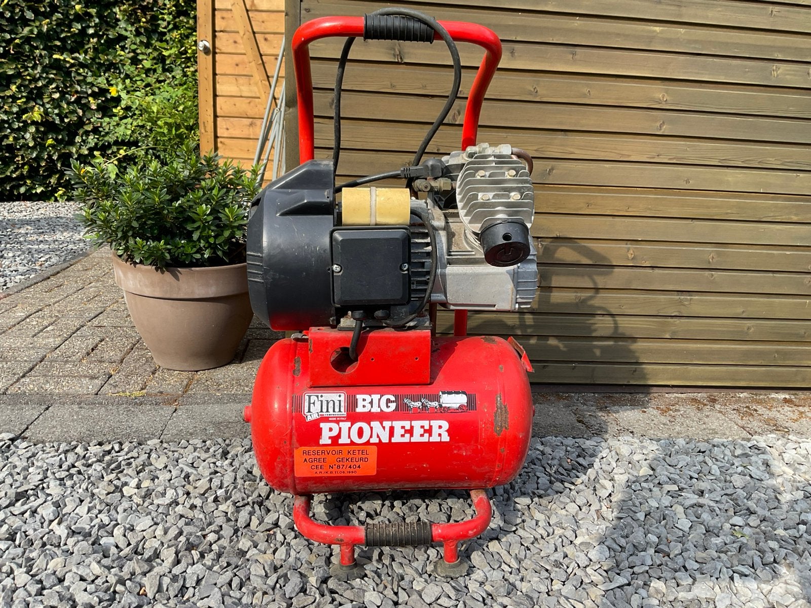 Fini Big Pioneer VKM 401, Moins de 25 litres, Enlèvement, Utilisé, 6 à 10 bars
