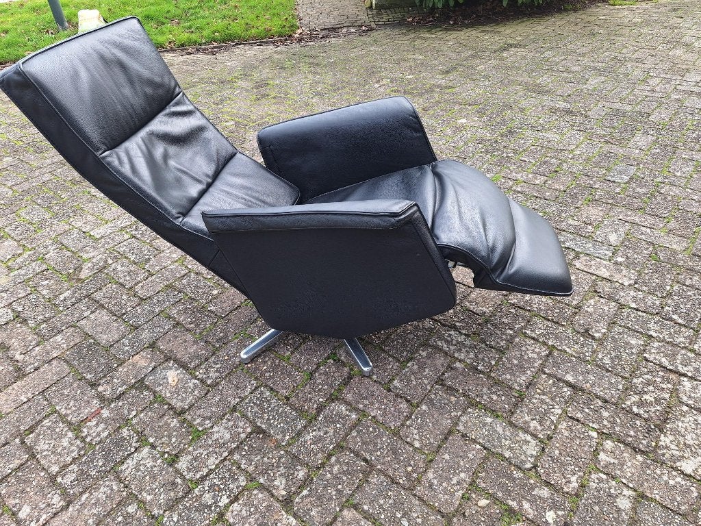 Zwarte Leren relax fauteuil / draai stoel in zwart leer, Gebruikt, Minder dan 75 cm, Ophalen of Verzenden, Leer