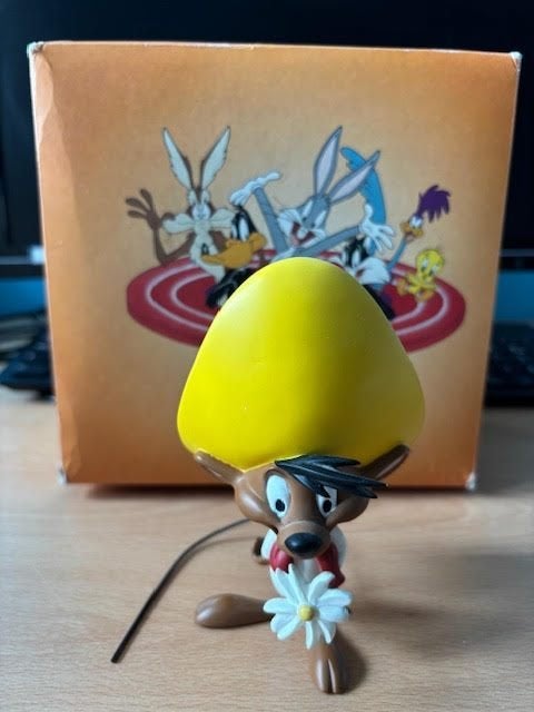 Beeldje Speedy Gonzales met bloem, Verzamelen, Stripfiguren, Ophalen of Verzenden, Looney Tunes, Zo goed als nieuw, Beeldje of Figuurtje
