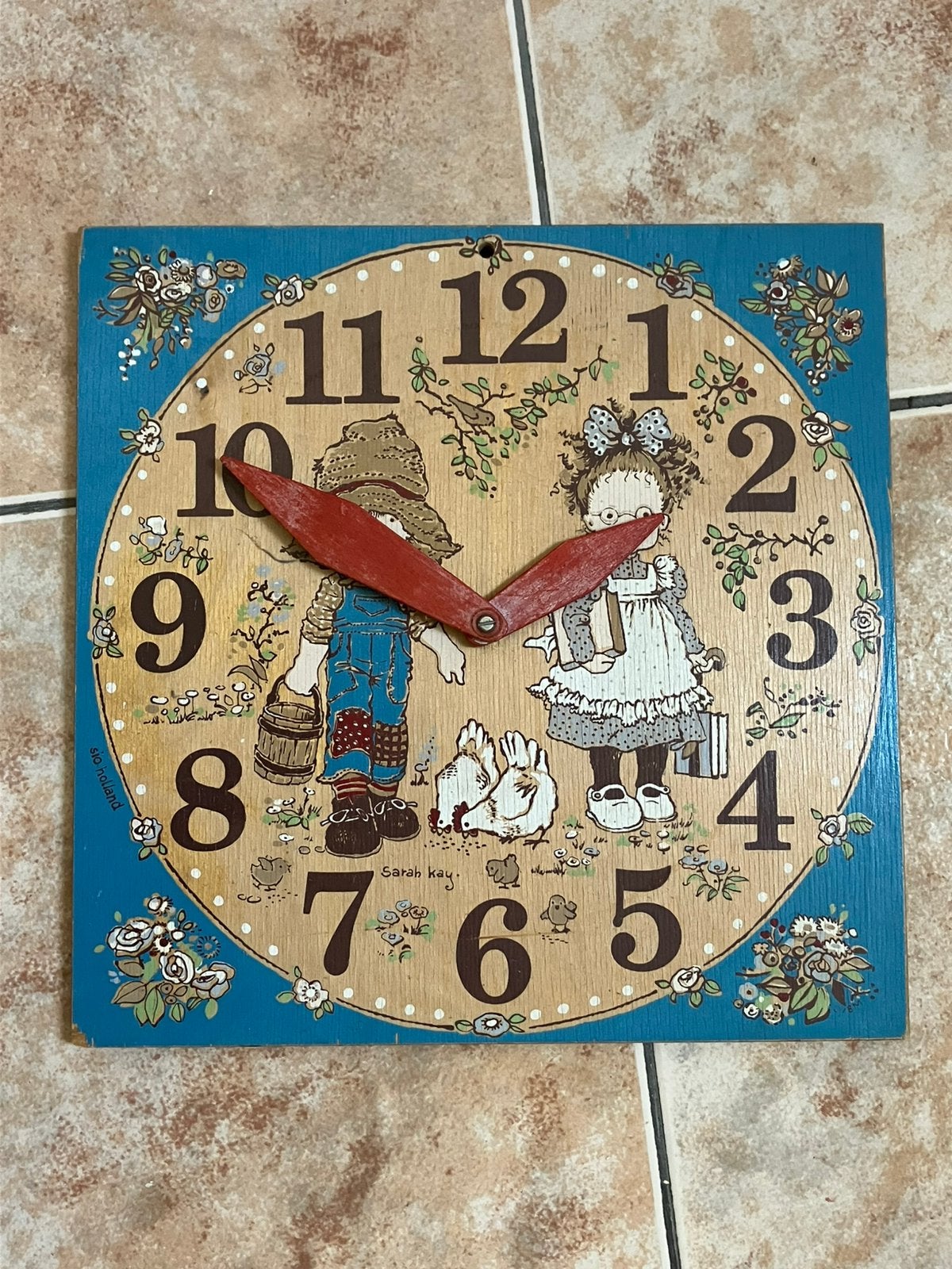 Horloge en bois Holly Hobbie, Enlèvement, Utilisé, Langue et Lecture